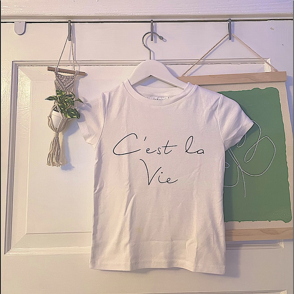 Top shop C’est I Vie baby tee